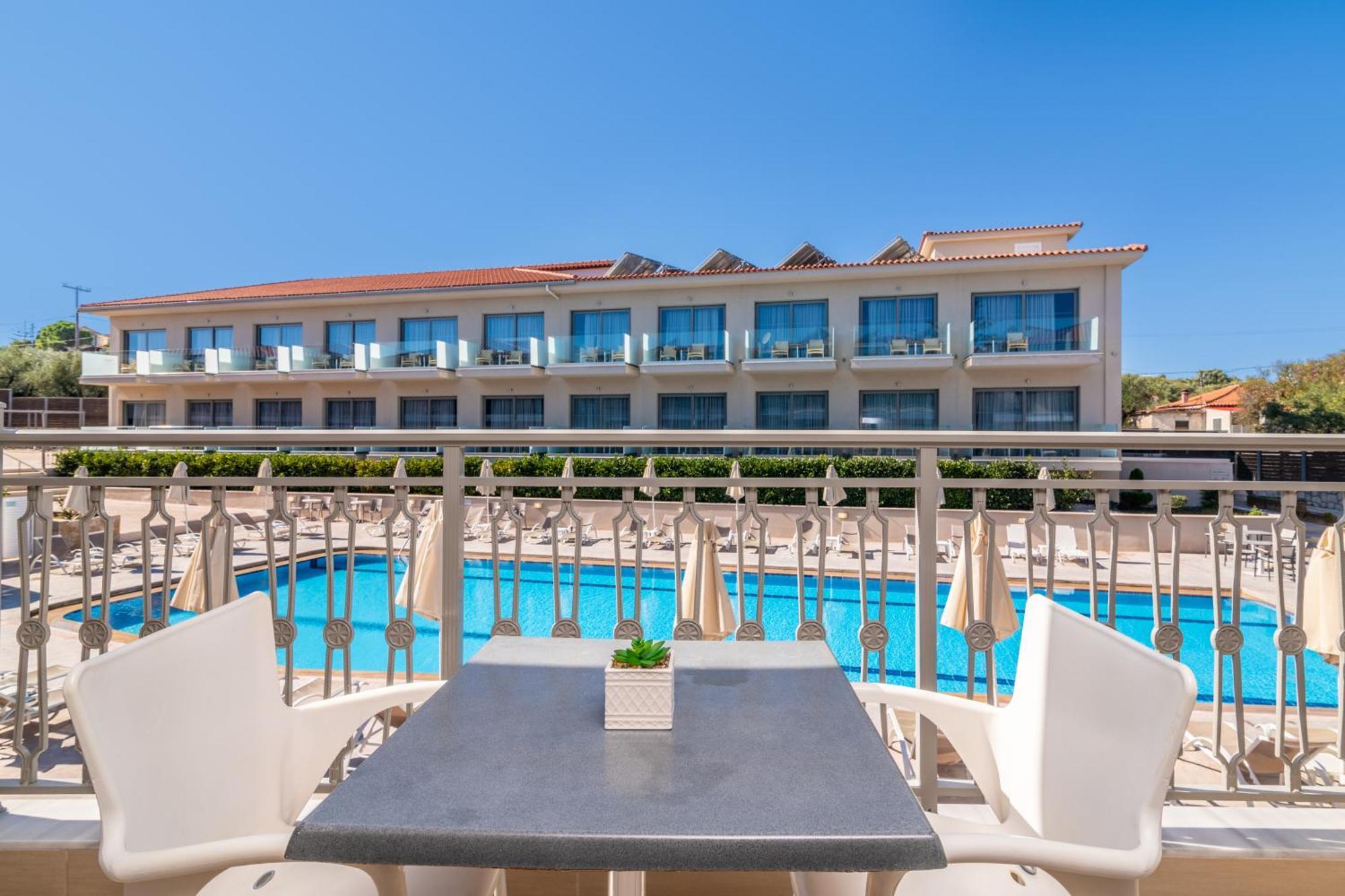 Hotel Karras Grande